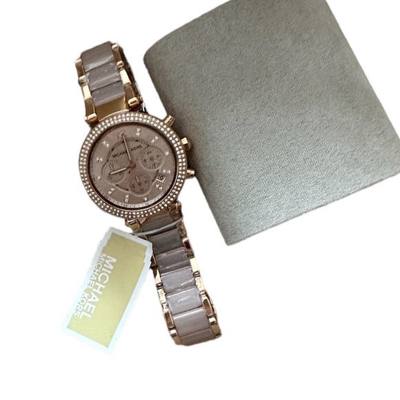 Michael Kors Watch - Picture 6 of 8